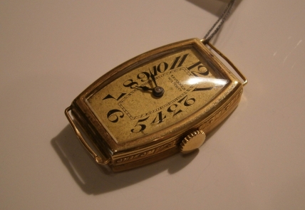 Náramkové hodinky Au - TAVANNES WATCH Co - 20.léta