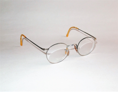 Brýle s pouzdrem - 30. léta 20.stol.