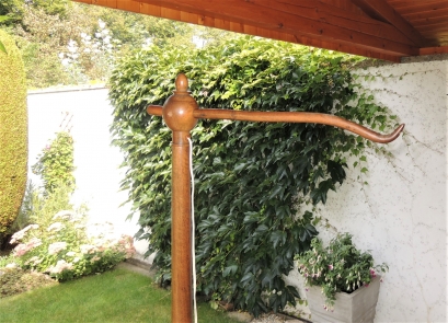 Lampa stojací - ořechové dřevo - zač. 20.stol.